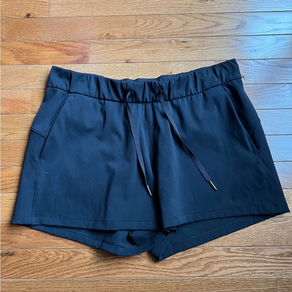 Lululemon on the fly shorts size 10 luxtreme black